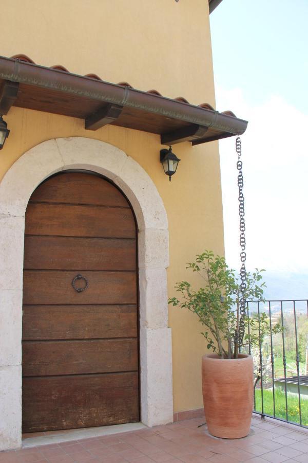 Il Pagliarello Di Villa San Giovanni San Demetrio ne' Vestini Exteriör bild